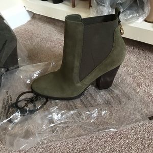 Mini boot heels
